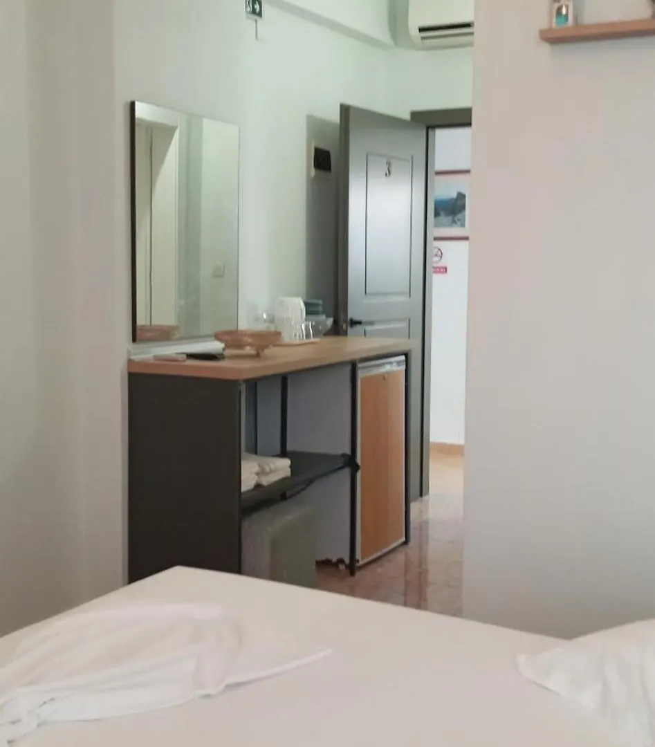 هيماري Areti Rooms Hotel ألبانيا